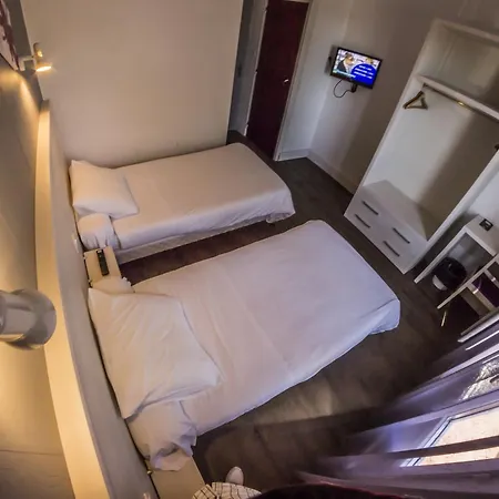 Logis Le Pont D'arcole ホテル 2*