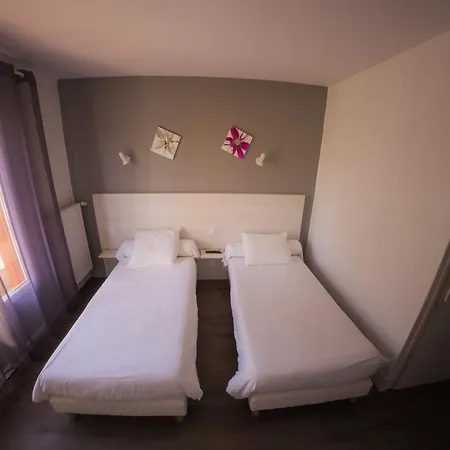 ホテル Logis Le Pont D'arcole