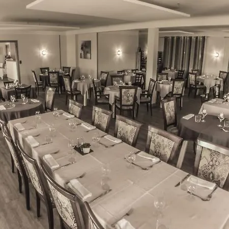 מלון Logis Le Pont D'arcole Riscle