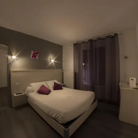 Logis Le Pont D'arcole Riscle