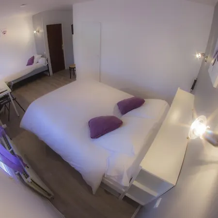 Logis Le Pont D'arcole Отель 2*