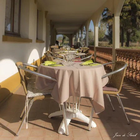 Logis Le Pont D'arcole 2*