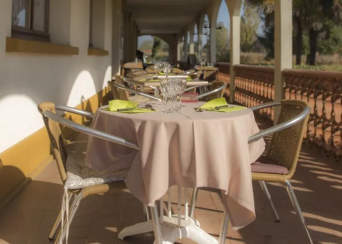 Logis Le Pont D'arcole 2*